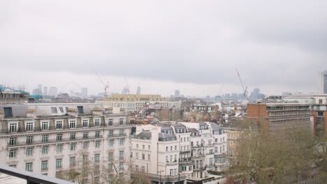 Skyline-Von-London-Von-Der-Park-Lane-Aus,-Mit-Berühmten-Wahrzeichen-Und-Stadtlandschaft-Vor-Dem-Himmel