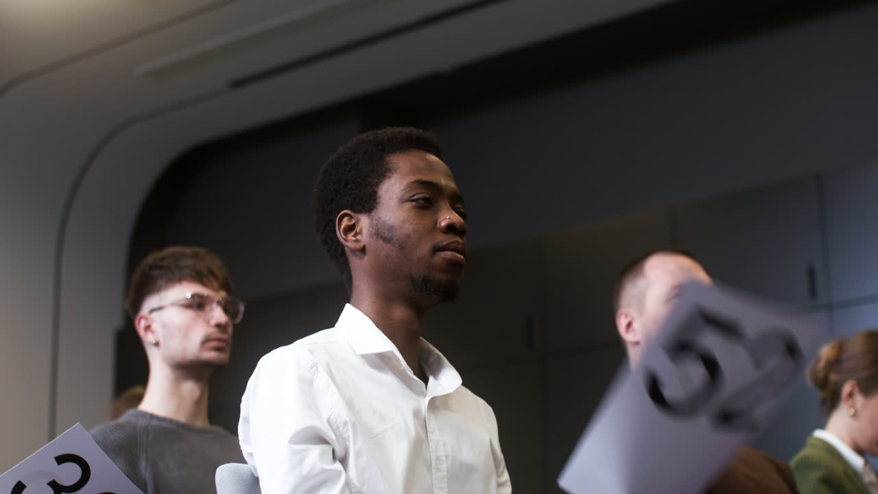 People in an auction session