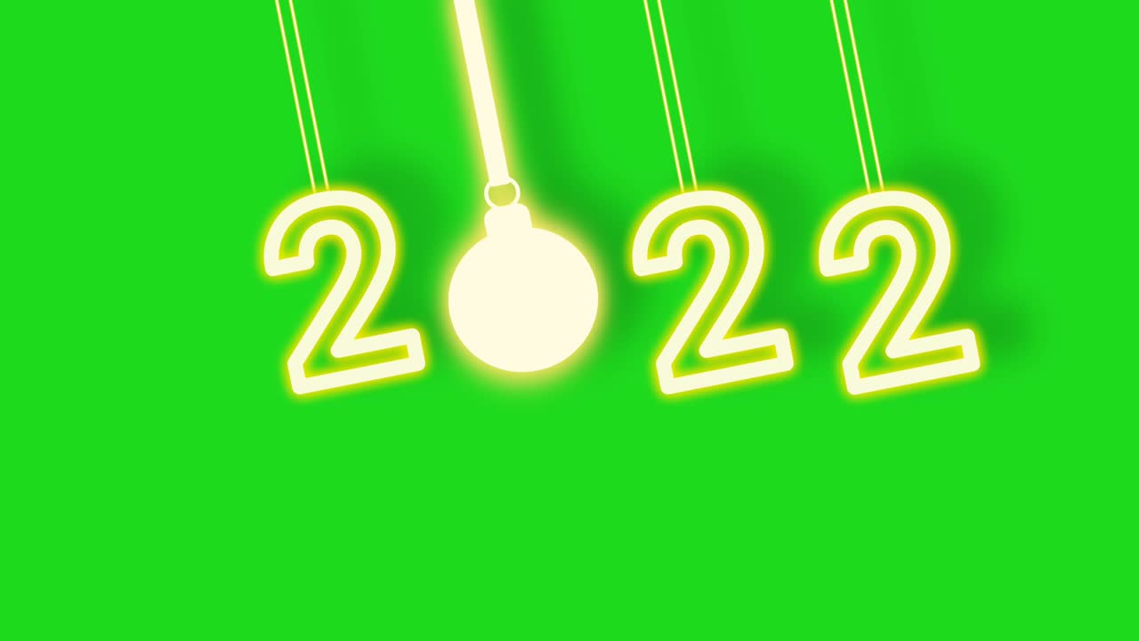 Capodanno 2022 oscillante in una luce dorata brillante e luminosa con campanella, isolato su schermo verde