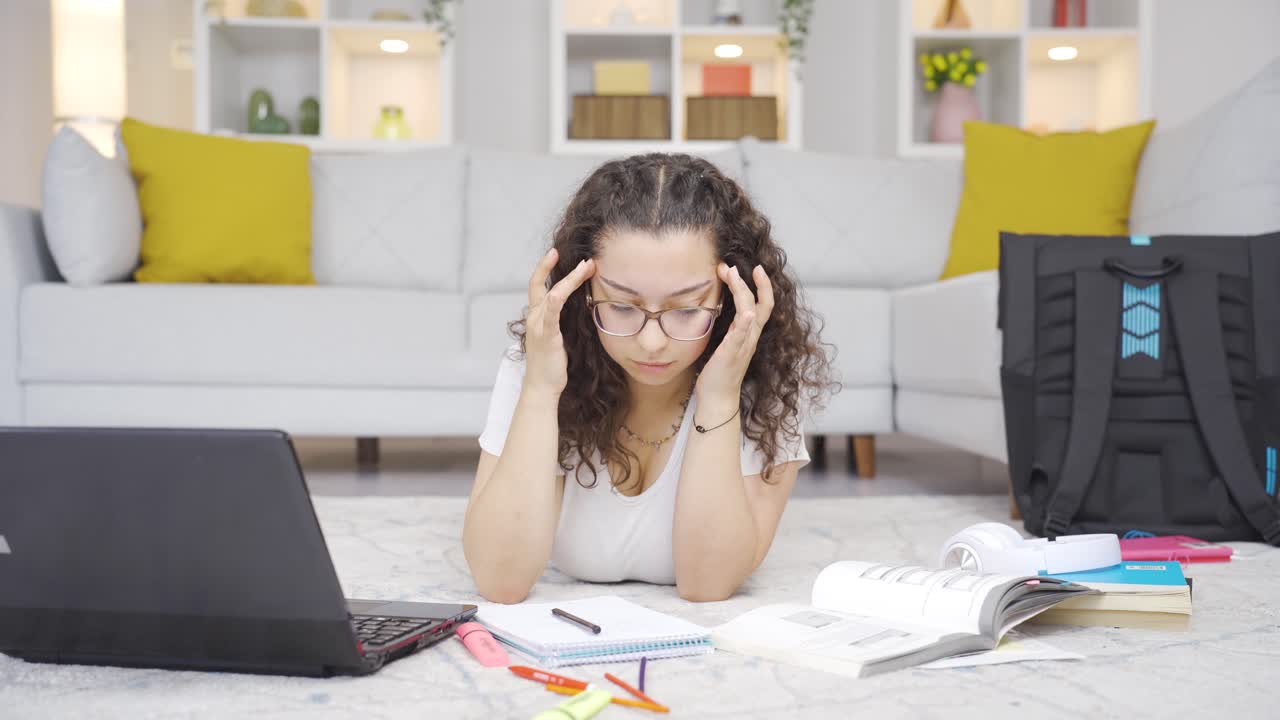 la estudiante mareada.