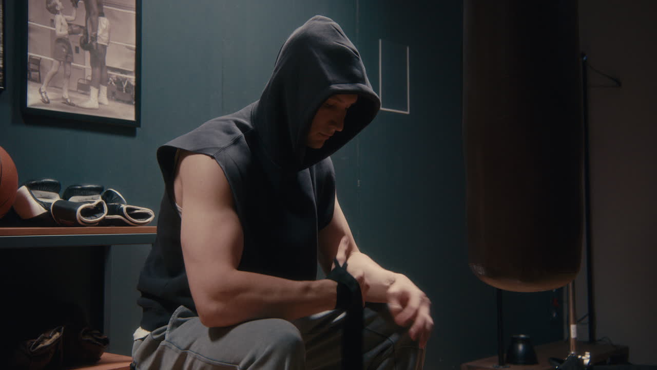 atleta preparándose para el entrenamiento de boxeo