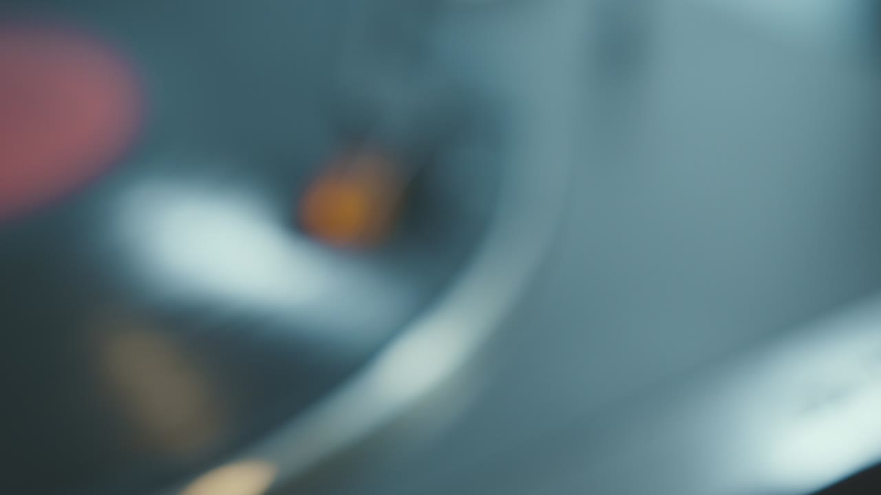 4l 그라모폰과 비닐 지브 움직임은 넓은 에서 가까운 으로 이동합니다.