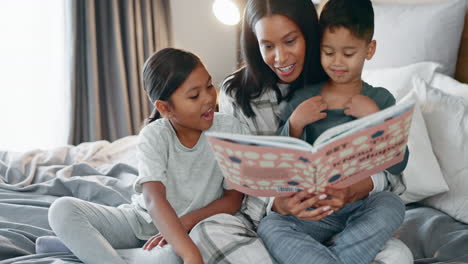 Cama,-Madre-E-Hijos-Leyendo