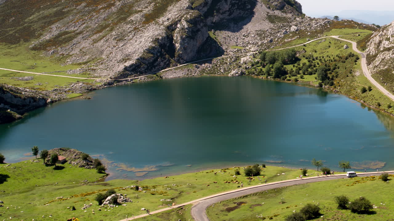 lago de covadonga 01