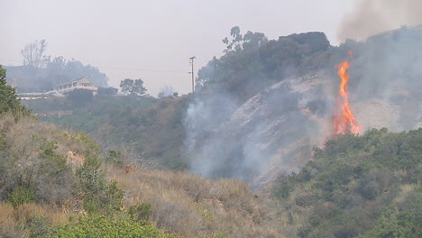 the thomas fire burns out of control in the hills of ventura county and santa barbara california 1