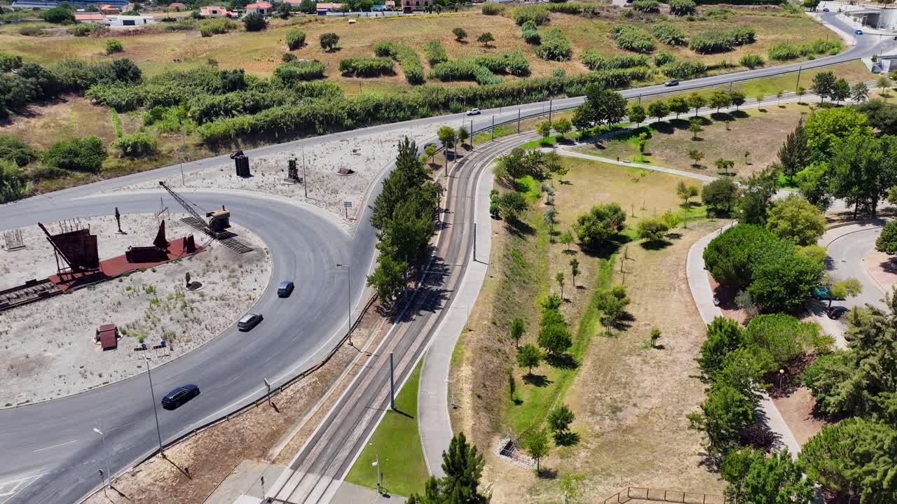 드론  ⁇ 이 순환로로 내려오고 있습니다.