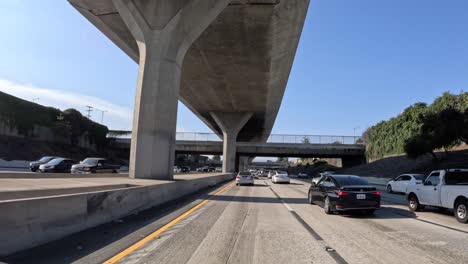 Verkehr-In-Los-Angeles-Auf-Der-I-405-–-Hyperlapse-Aus-Fahrersicht