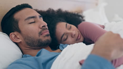 Pareja,-Cama-Y-Despertarse-En-La-Habitación-Por-La-Mañana