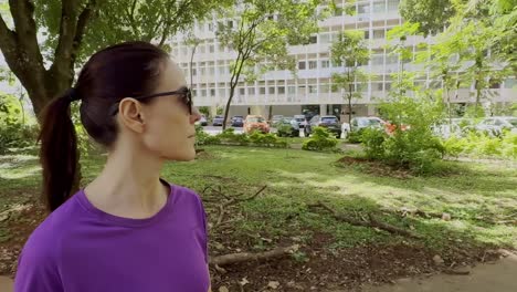 city nature, leisurely urban stroll, spring seasonal warm weather