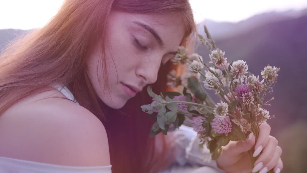 Questo modello per Premiere Pro include 120 transizioni