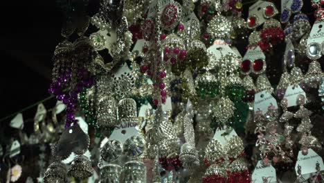 selling jwellery ornaments in the open market