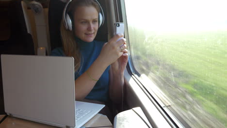 she is never bored during the trip