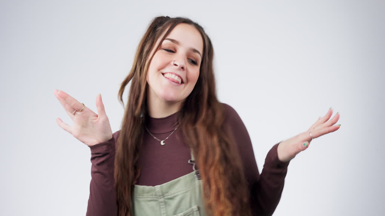 feliz, emocionada y mujer sobre un fondo blanco