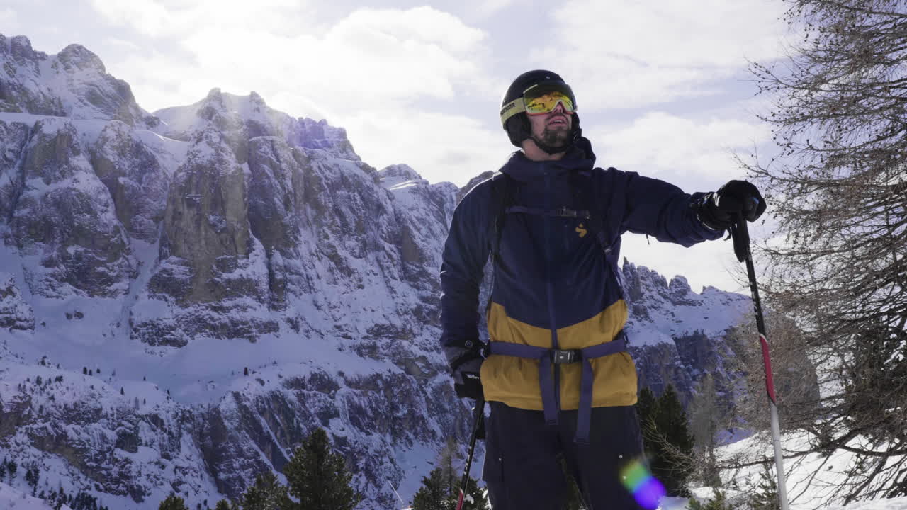Sci alpinista nelle Dolomiti