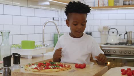 padre e hijo cocinando juntos