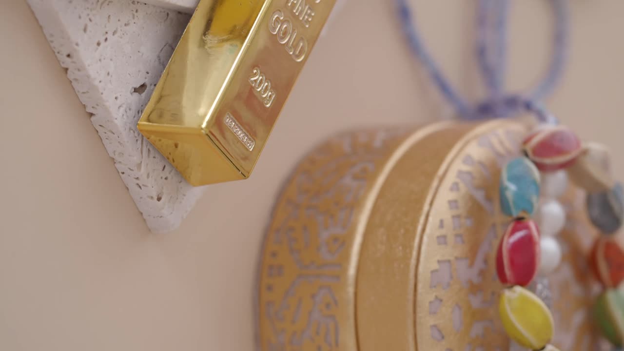 Gold bars and jewelry