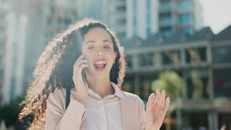 mujer de negocios, llamada telefónica