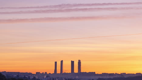 Zeitraffer-Des-Sonnenaufgangs-In-Madrid,-Spanien