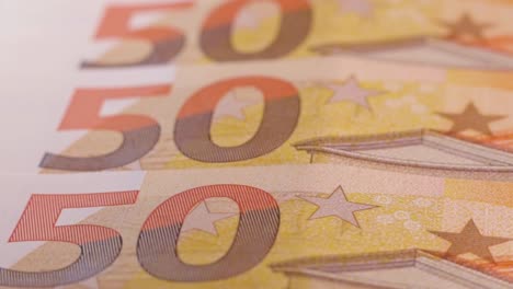 Virus-Del-Oro-En-Un-Billete-De-Cincuenta-Euros