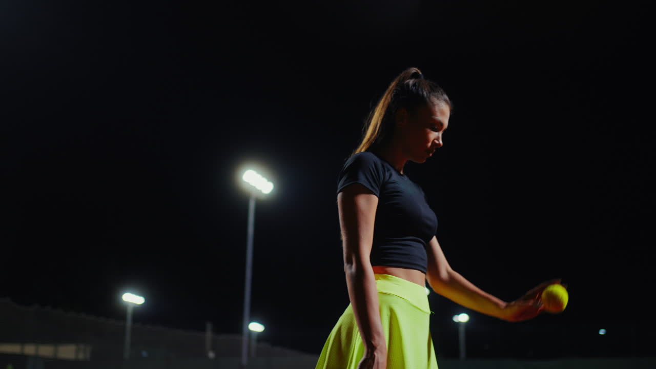 밤에 테니스 선수