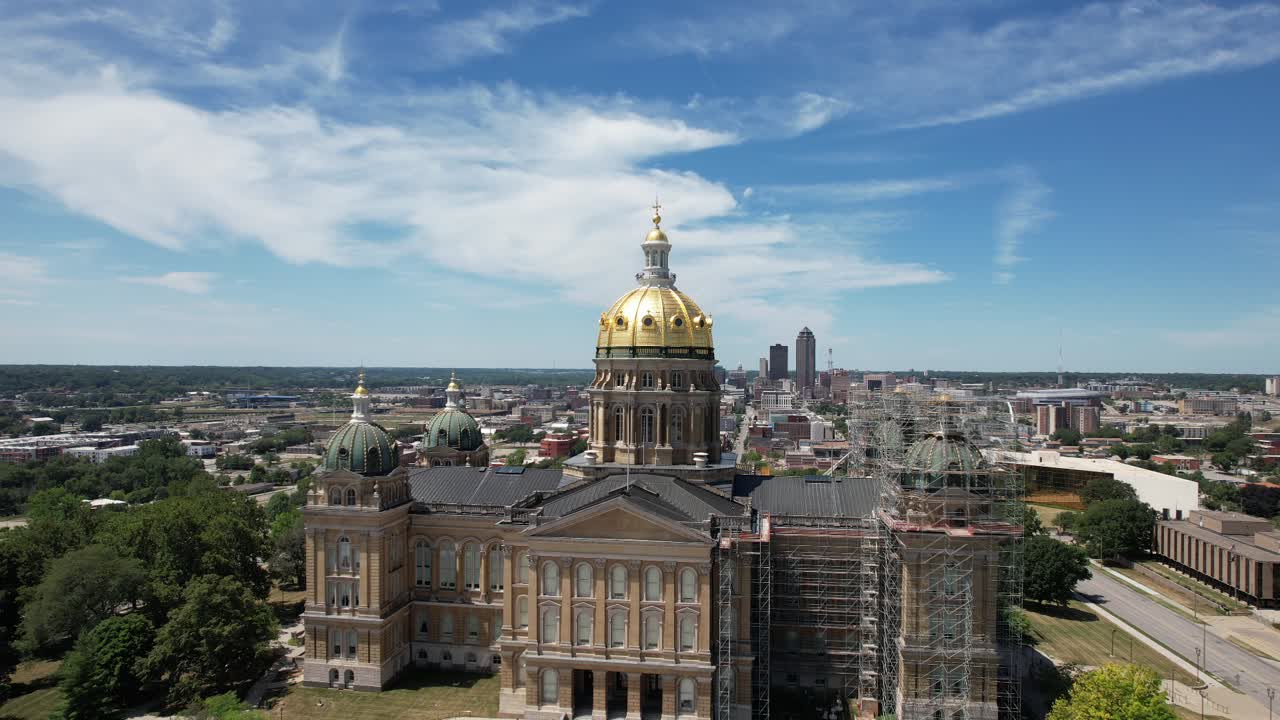 Aerial Drone Showcase of Iowa State Capitol, Des Moines, Iowa