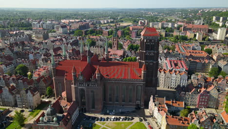 Aerial-orbiting-around-Basilica-of-St