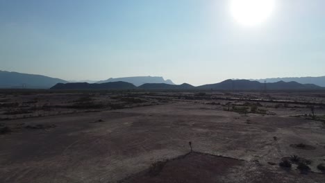 iglesia en medio del desierto abandonada