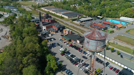 Luftdrohnenaufnahme-Des-Alten-Veranstaltungsortes-Pepper-Distillery-In-Lexington,-Kentucky