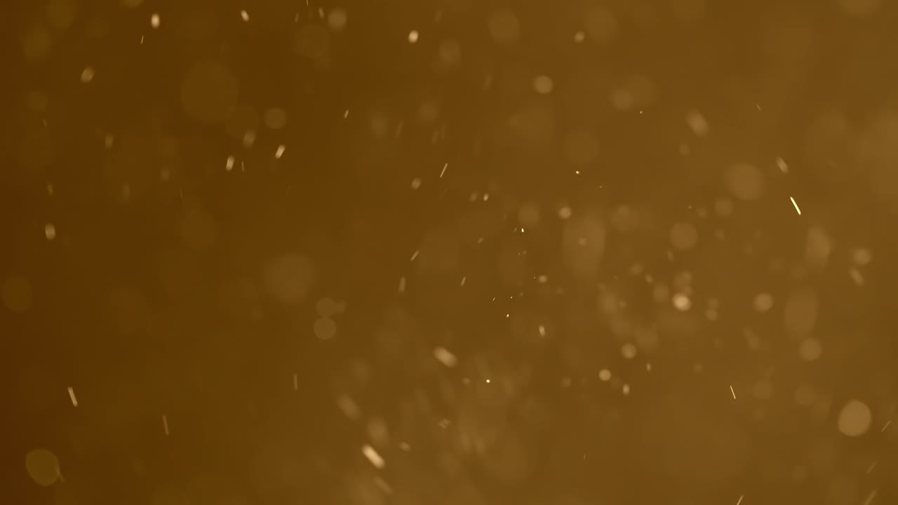 심하게 떨어지는 주황색 입자