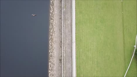 One-of-the-many-reservoirs-of-the-Peak-District-area,-here-seen-from-up-high