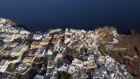 Bordes-De-Acantilados-En-Santorini.-Disparo-En-Dji