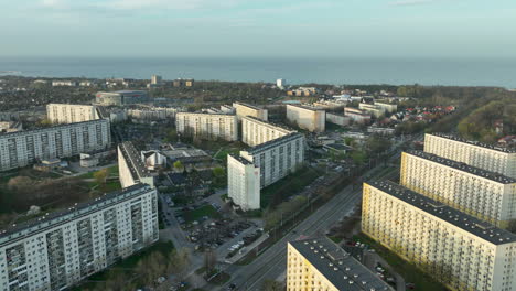 Bildung-Von-Wohngebäuden-Für-Menschen-Mit-Niedrigem-Einkommen-In-Einem-Vorort-Der-Stadt-Danzig