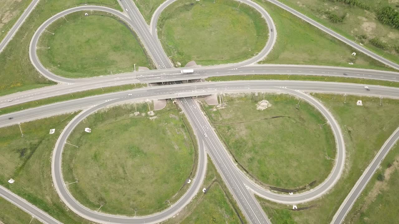 순환 고속도로 교차로의 모습