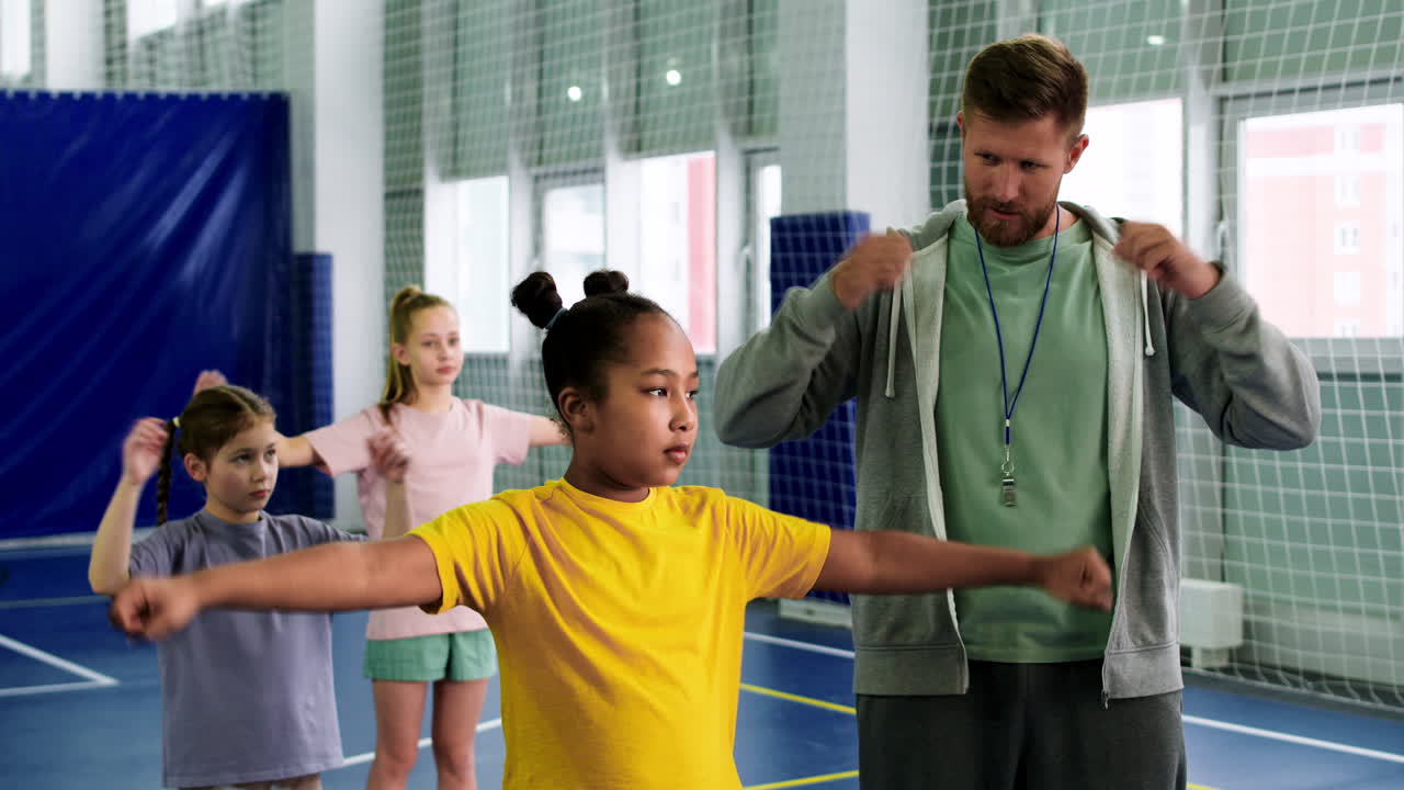 축구장에 있는 아이들