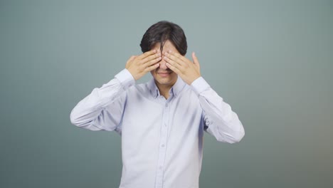 눈의 통증.