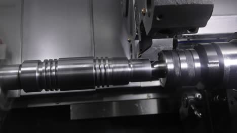 máquina de fresado cnc para metalurgia. corte de metal tecnología de procesamiento moderna.