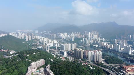 Luftaufnahme-Von-Mega-Wohngebäuden-Am-Wasser-Von-Sha-Tin-In-Hongkong