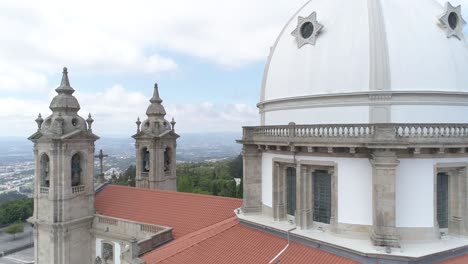 Luftaufnahme-Des-Historischen-Heiligtums-Unserer-Lieben-Frau-Von-Sameiro-In-Braga,-Nordportugal