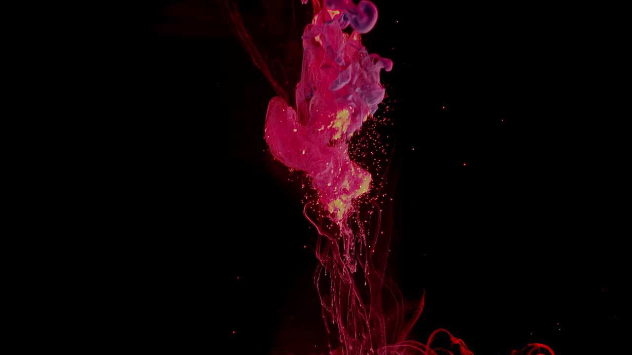 la tinta rosa y púrpura ardiente fluye como lava a través del agua en negro, abstracto