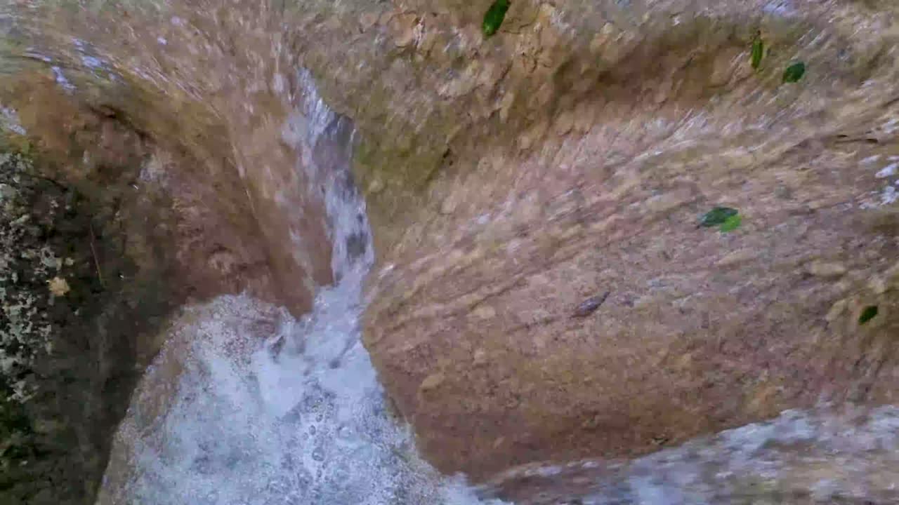 kyprianades 마을 코르푸 그리스의 숲에서 아름다운 강