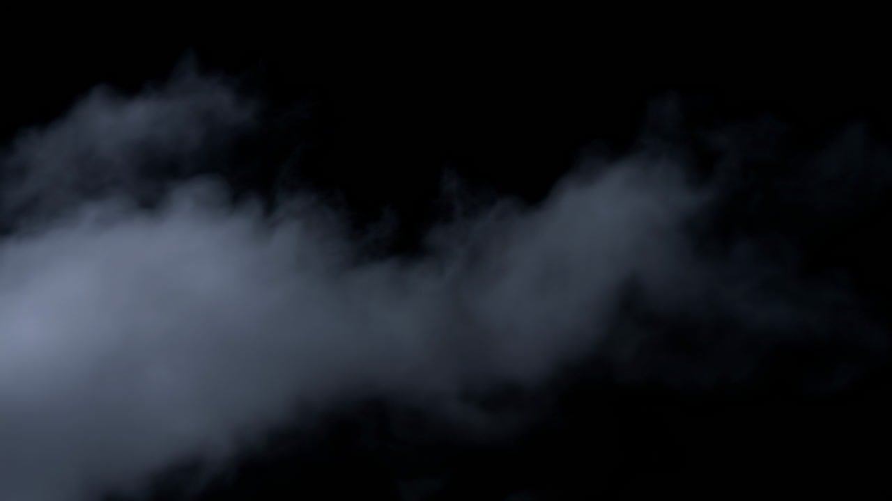 Fumo bianco che fluttua su sfondo nero