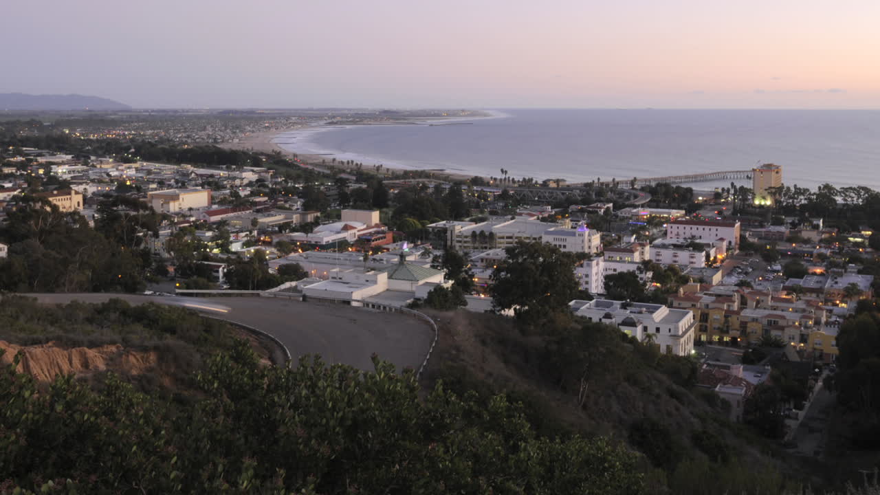 lapso de tiempo de día a noche de la autopista 101 de pierpont y el centro de ventura california