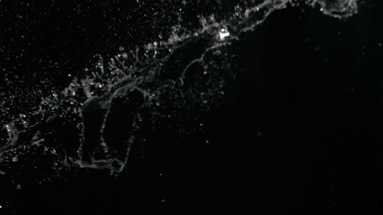 salpicaduras de agua en cámara súper lenta