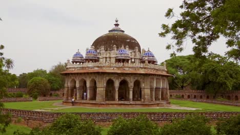 Dentro-Del-Complejo-De-La-Tumba-De-Humayun,-Nueva-Delhi.-India