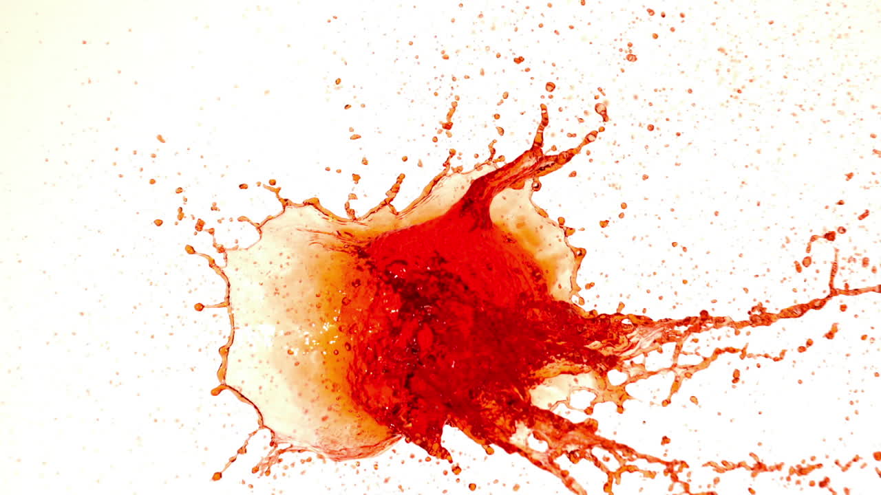 flecha disparando a través de un globo de agua sobre un fondo blanco