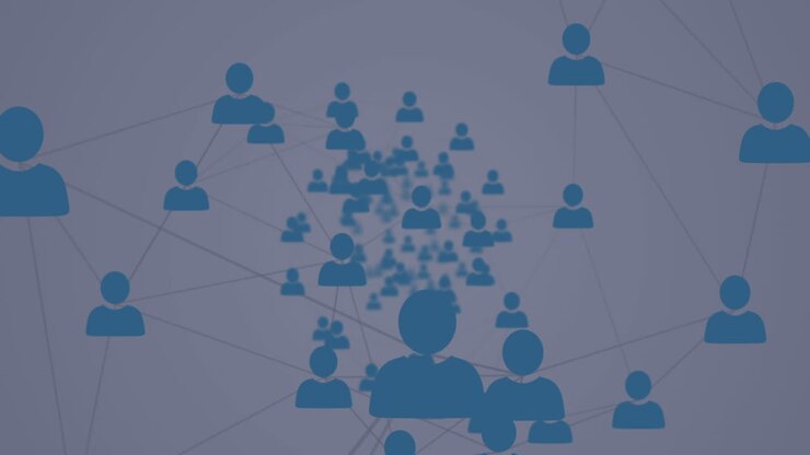 Animazione di una rete di connessioni con icone di persone