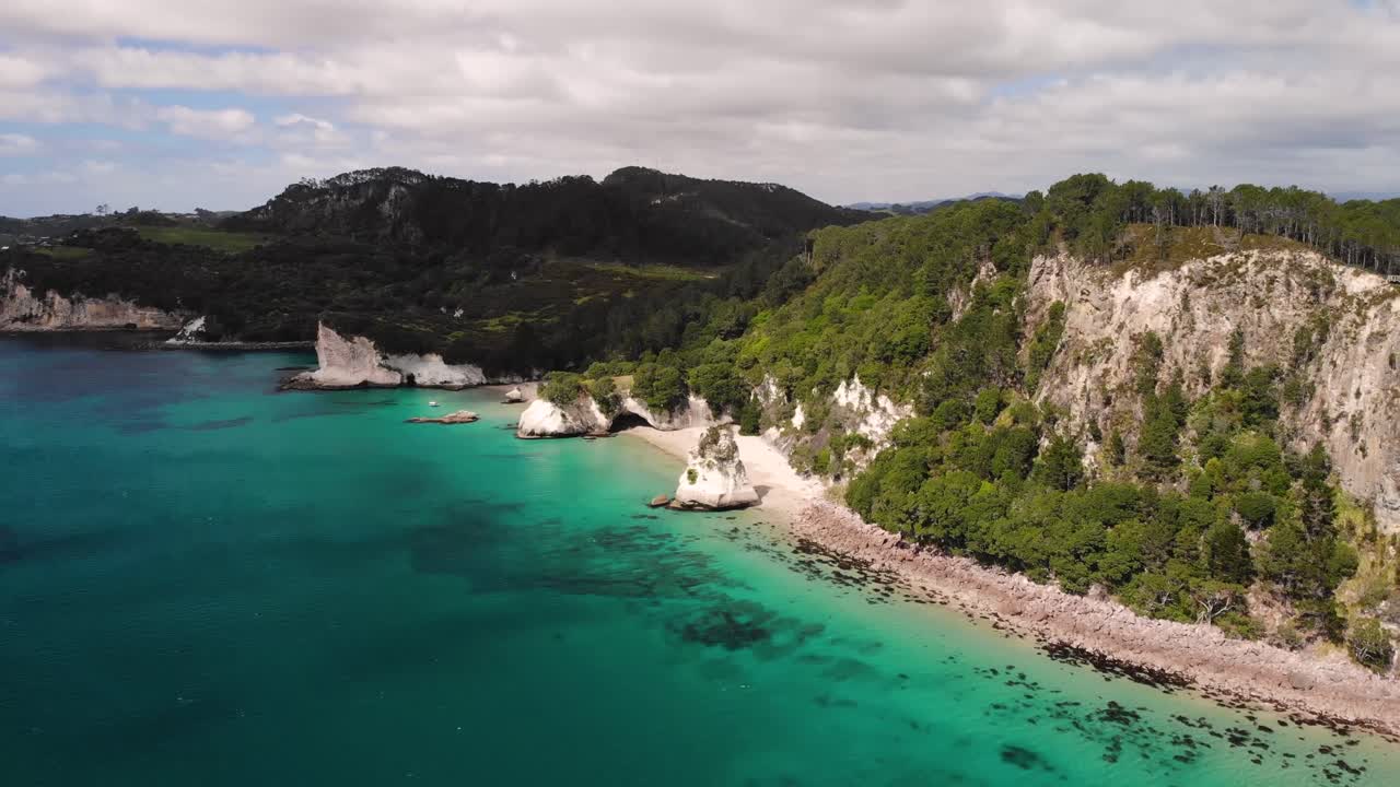 코로만델 반도의 해변 공중 후퇴  ⁇