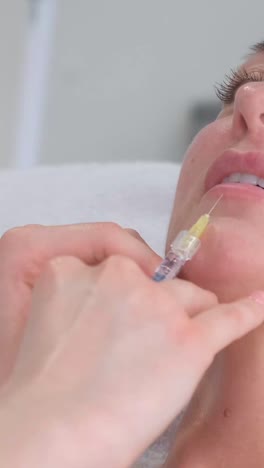 procedimiento de inyección cosmética