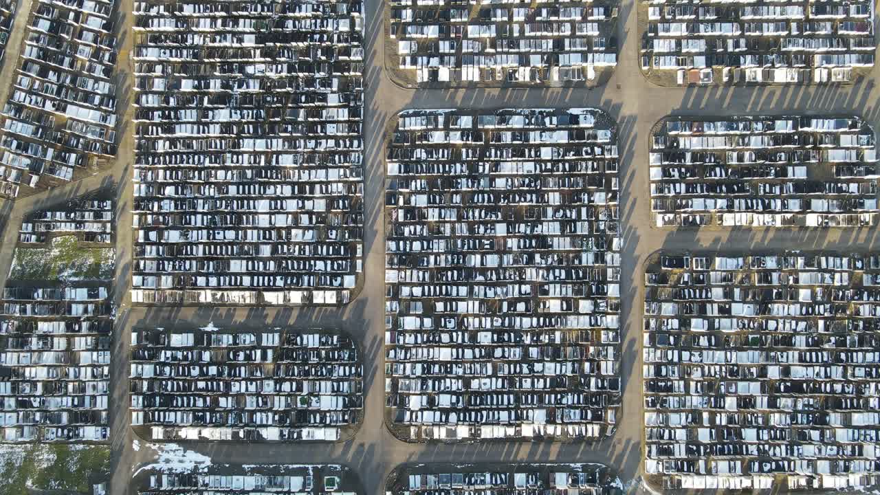 겨울 오버 헤드 상승 공중 공개 4k에서 유태인 묘지 waltham 수도원 essex 영국