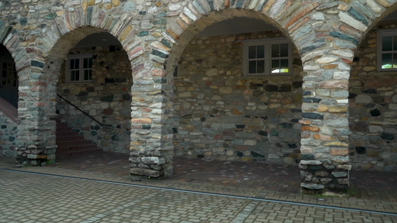 야외 결혼식 제단에서 결혼식 아치 스 ⁇  비디오 영상